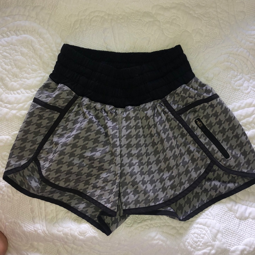Women’s Lululemon shorts size 4